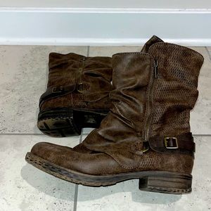 Shimmer by EDL brown boots. Size 10M.
